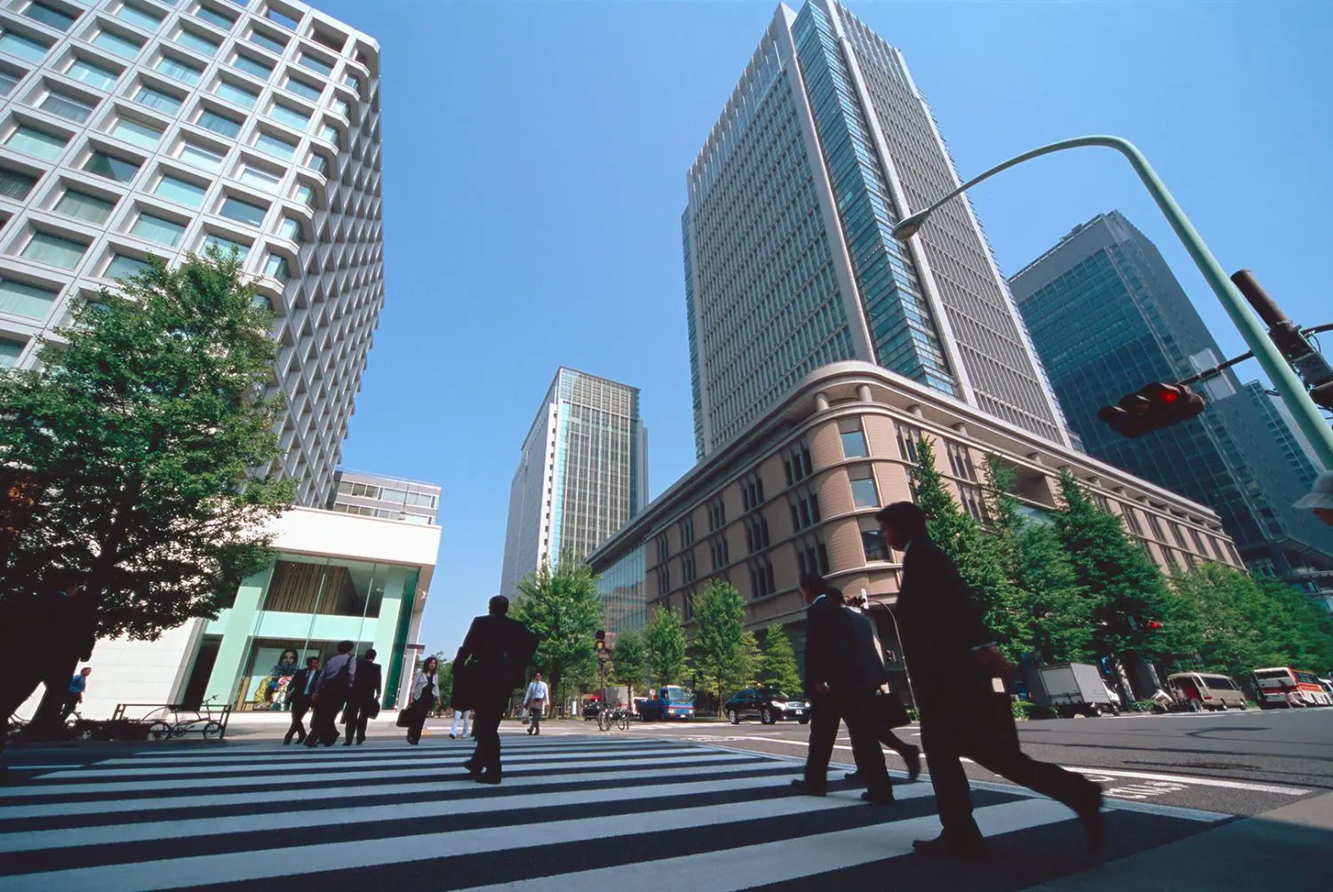 People walking on the streets of Japan<br/>Resilience index, sigma 6, 2020
