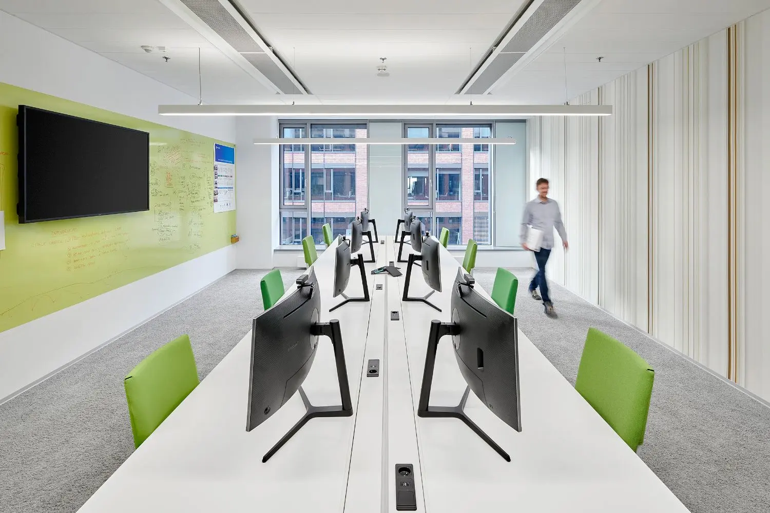 2023-11-sr-careers-bratislava7