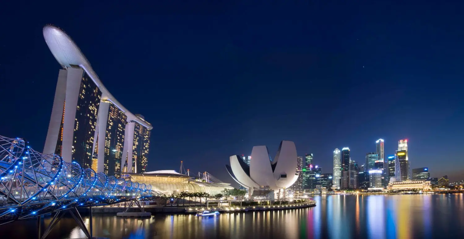 A beautiful night view in the city of Singapore
