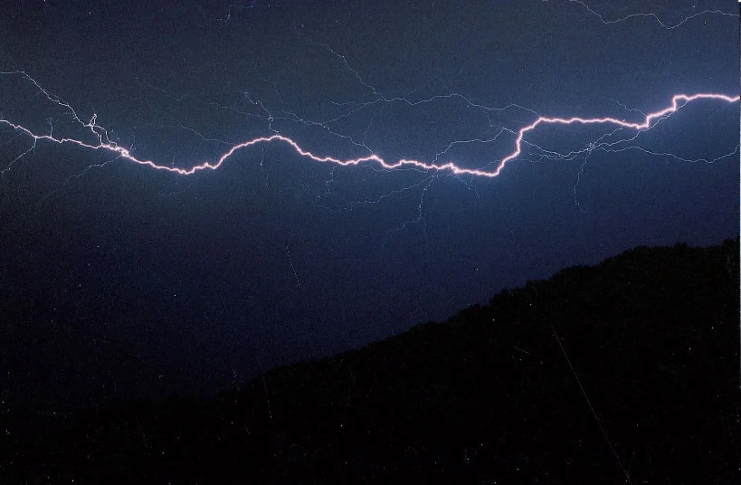 tillmans-KL1702-lightning