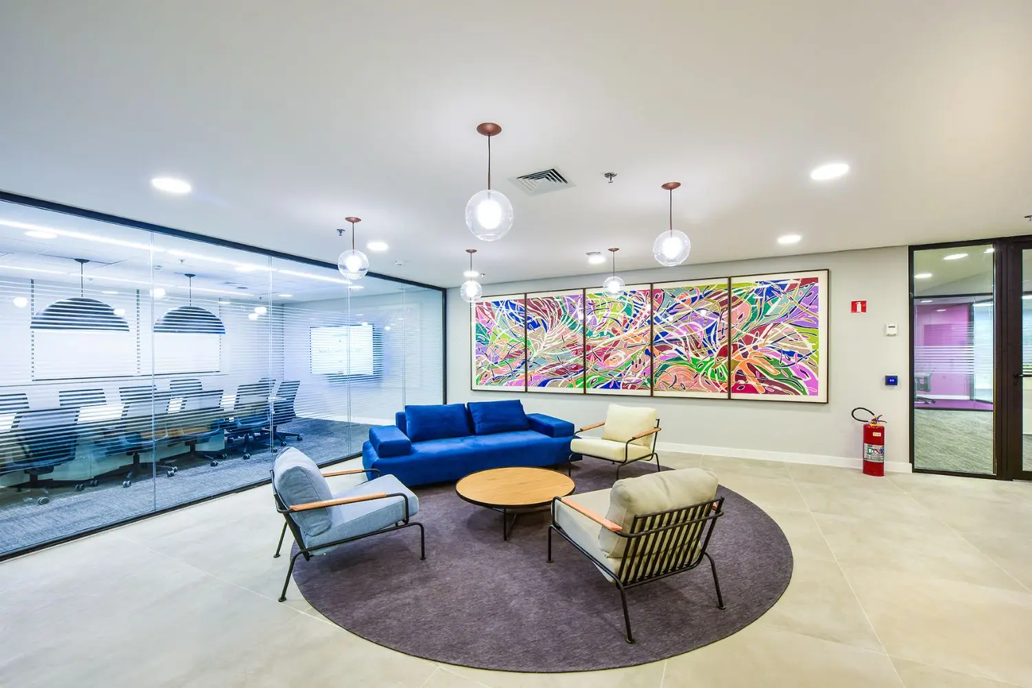 The drawing "The weight of the eyelids (o peso das pálpebras)" is a site-specific work for the São Paulo office.