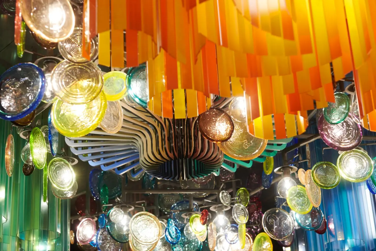 c-white-pardo-rehberger-KL2589-chandelier-b