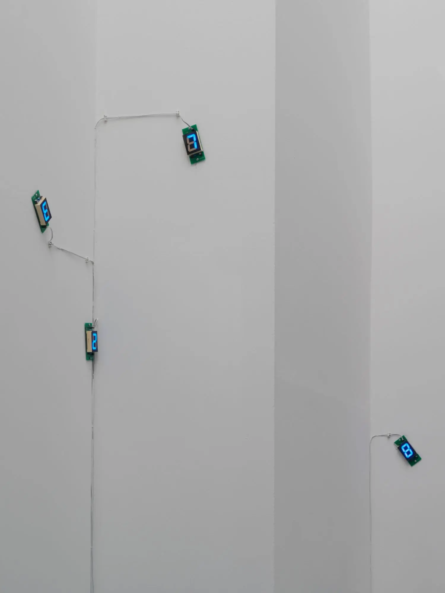 Tatsuo Miyajima uses numbers in his work