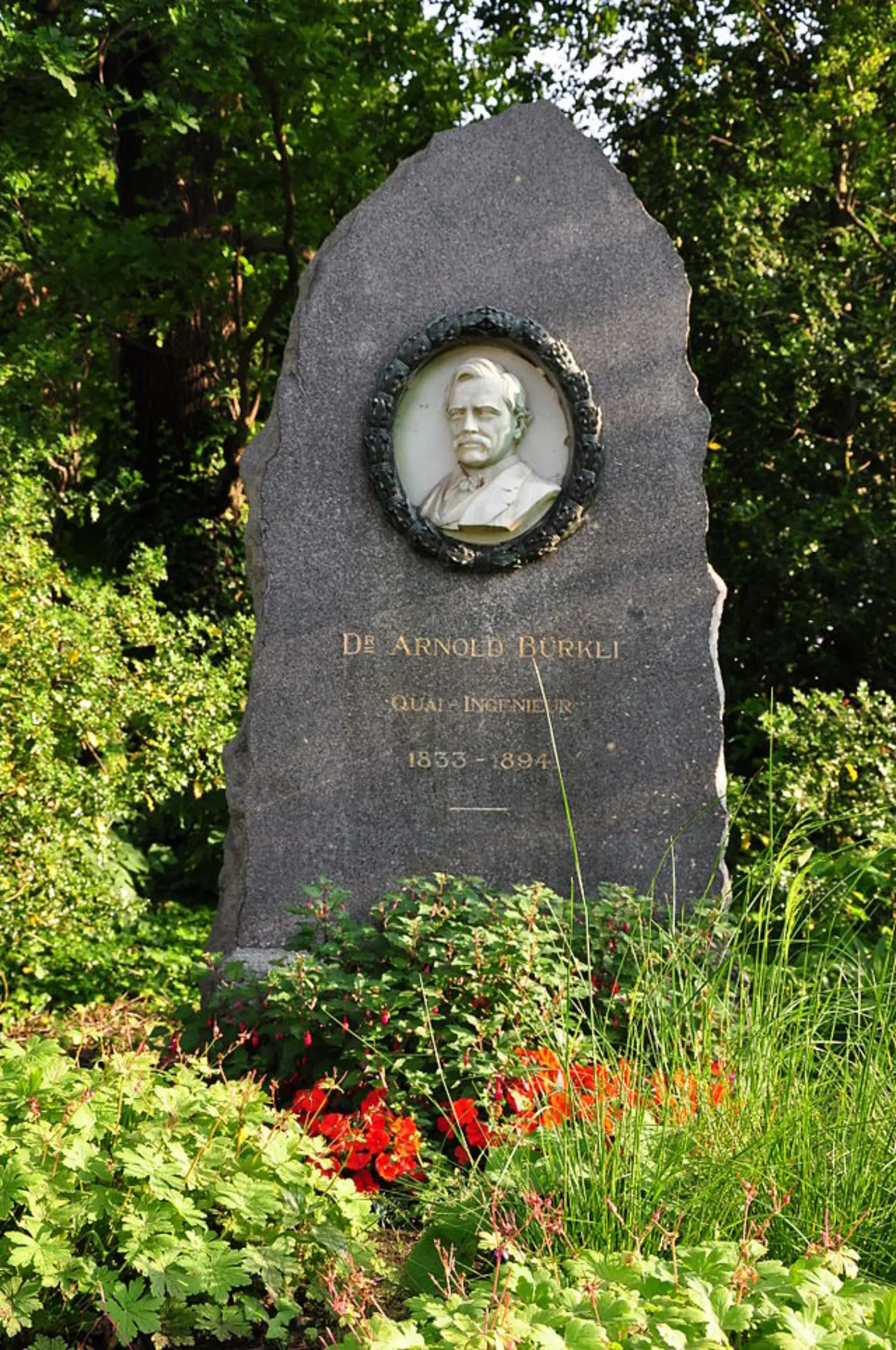 Arnold_Burkli_Denkmal_Zurich_Arboretum