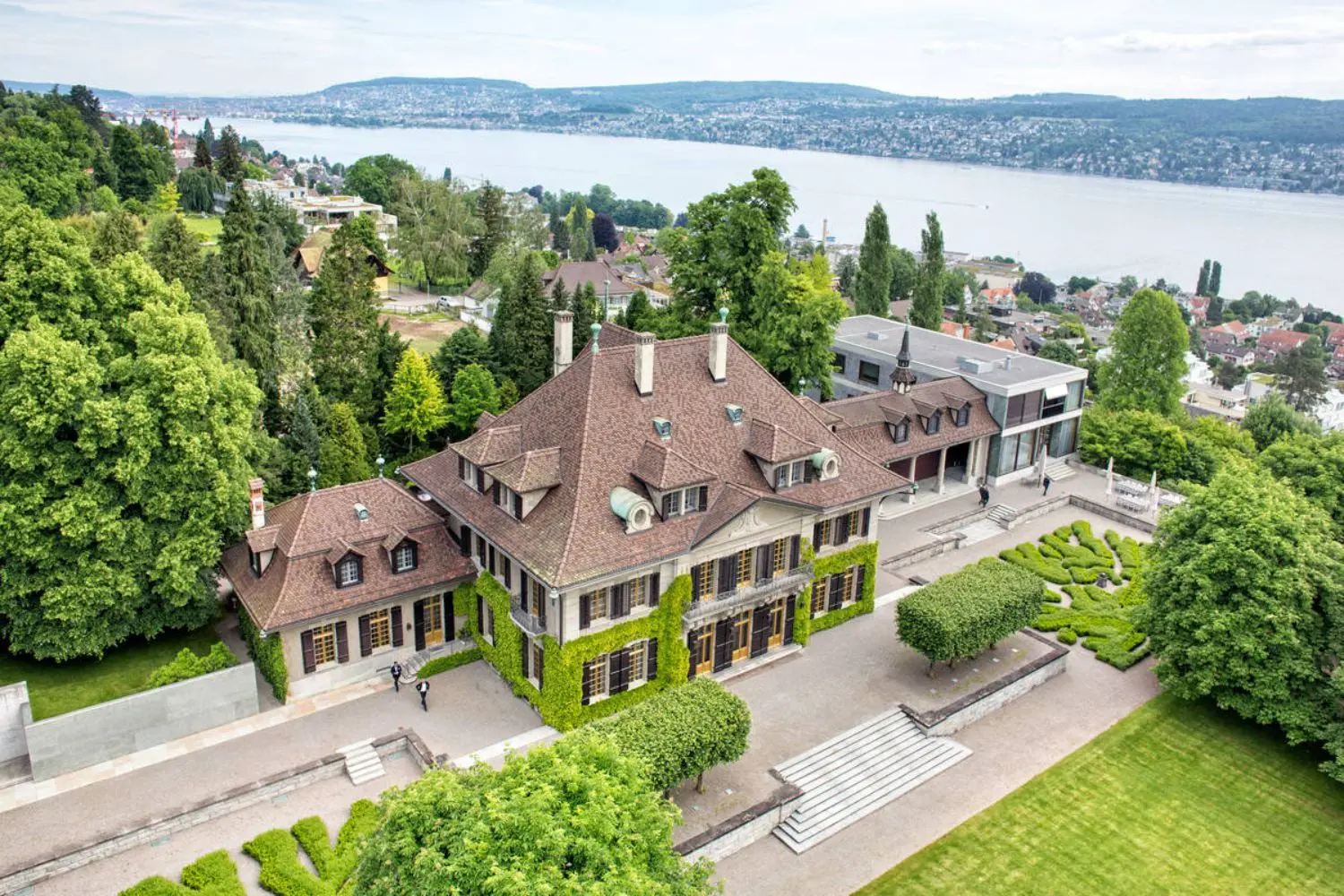 Aerial view of Swiss Re Centre for Global Dialogue