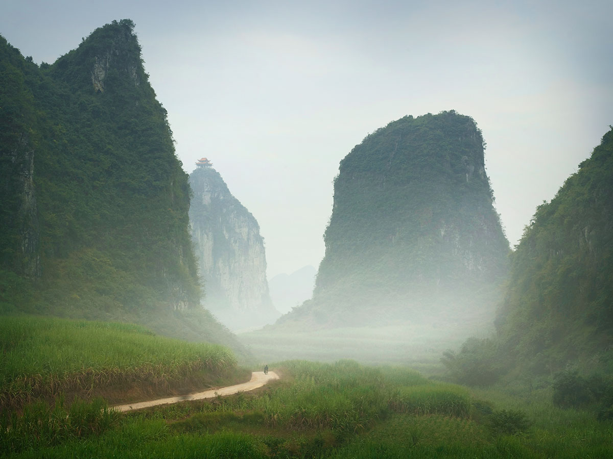 julien-KL2352-no-moon-shining